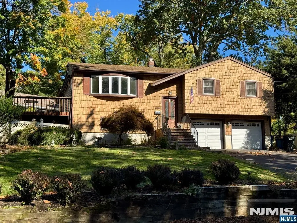 32 Esplanade Drive, Hillsdale, NJ 07642 - #1