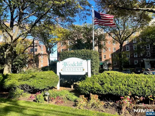 8600 JFK Blvd E 1G, North Bergen, NJ 07047