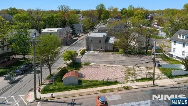 15 W Hamilton Avenue, Englewood, NJ 07631 - #1