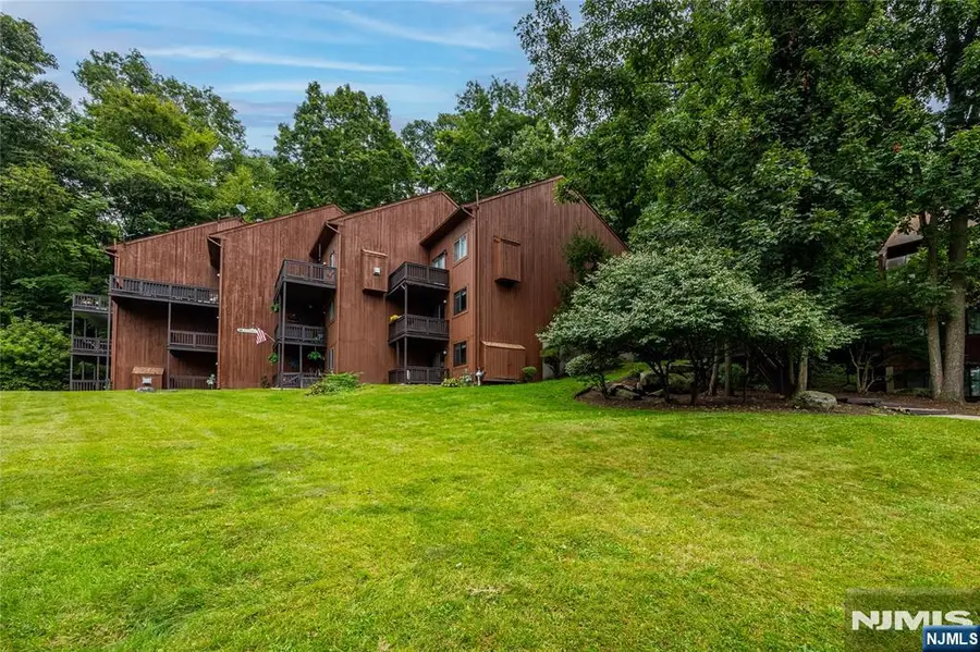 7 Augusta Drive 7, Vernon, NJ 07462 - #3