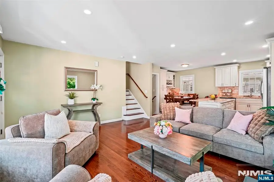 34 Queen Street, Bergenfield, NJ 07621 - #3