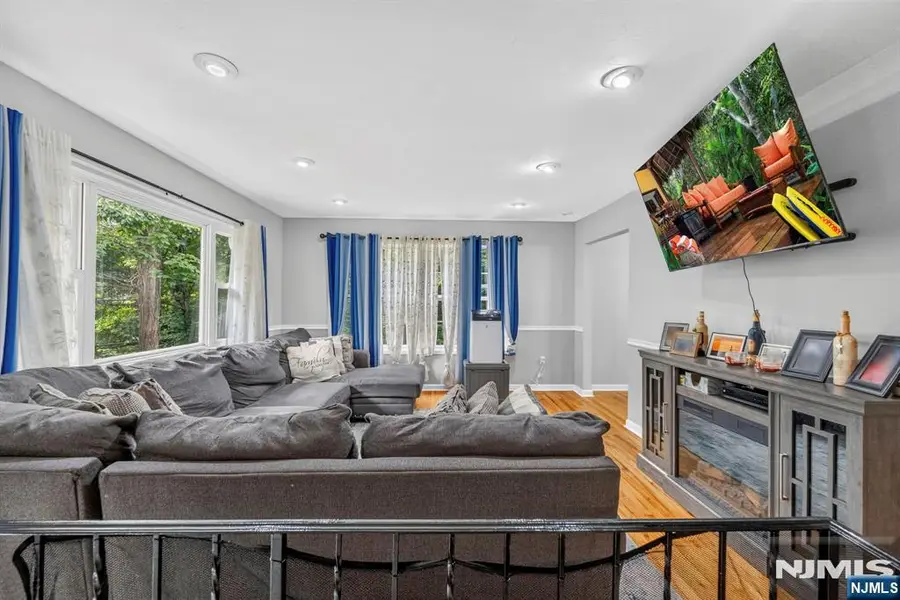 5 Lawrence Drive, Vernon, NJ 07422 - #3