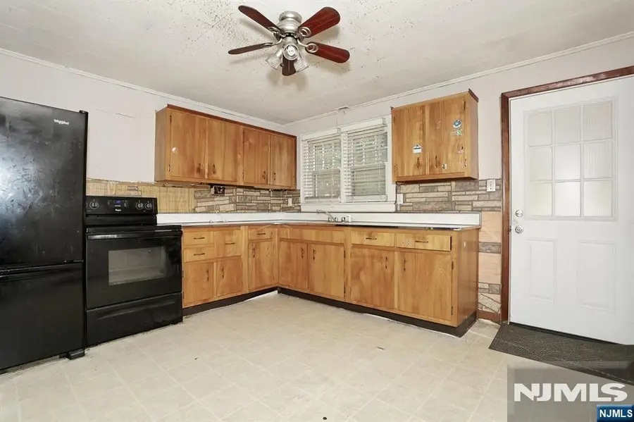 82 Coger Street, Saddle Brook, NJ 07663 - #3