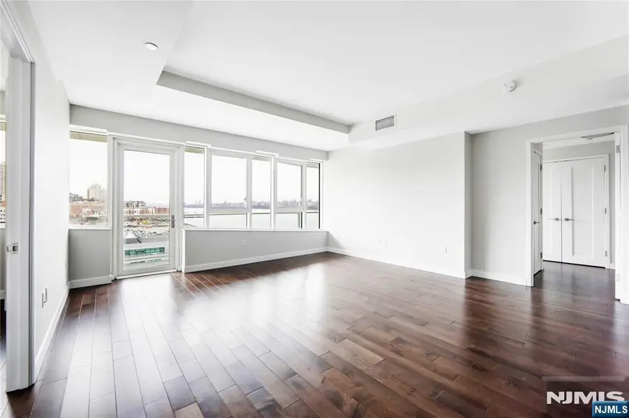 800 Ave At Port Imperial 803, Weehawken, NJ 07086 - #3