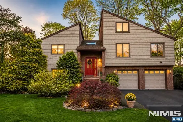 4 Lesa Lane, Hillsdale, NJ 07642
