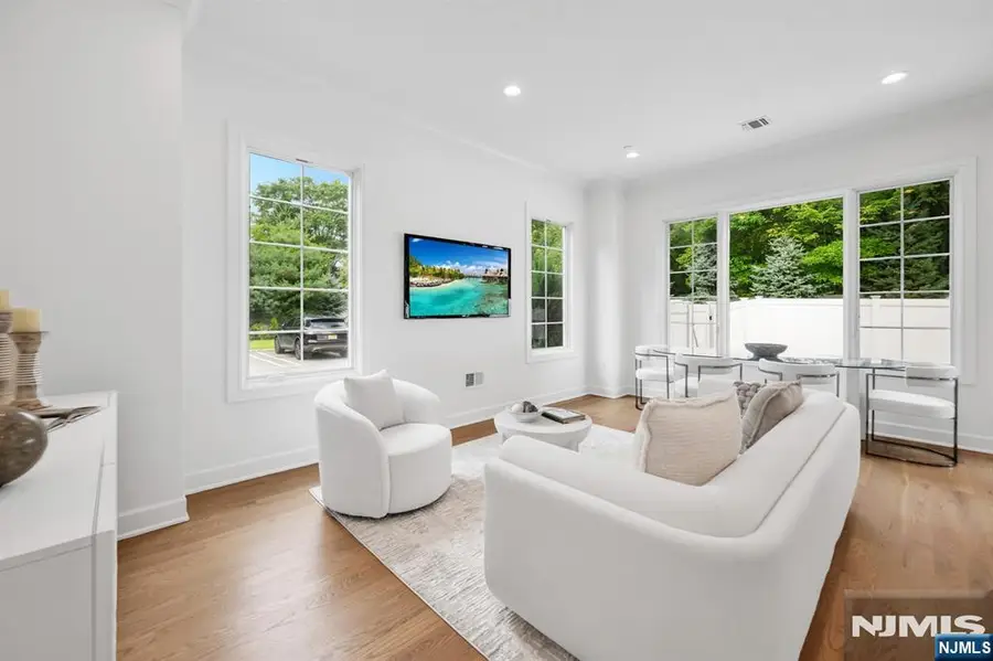 11 Gabriel Court 11, Paramus, NJ 07652 - #3