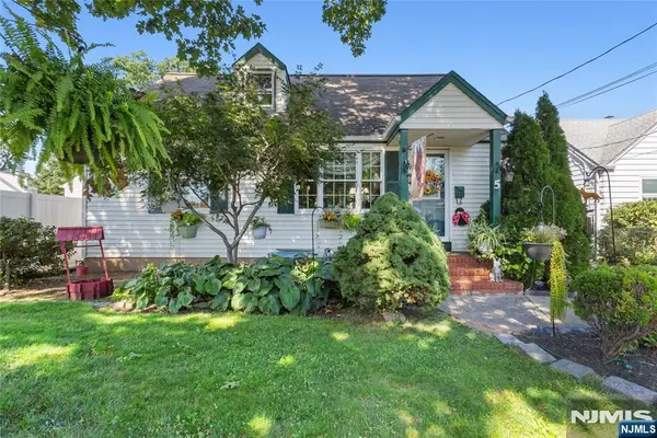 5 English Avenue, Elmwood Park, NJ 07407