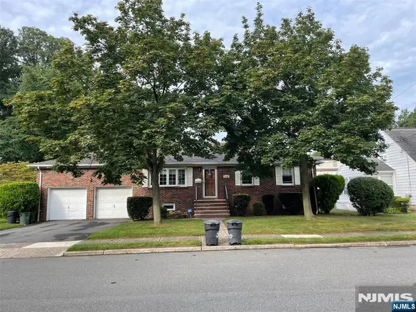 3-40 28th Street, Fair Lawn, NJ 07410