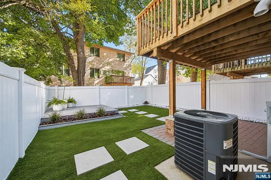 455 Lincoln Avenue 455, Cliffside Park, NJ 07010 - #3