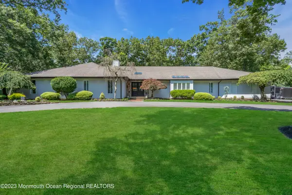 1582 Beaver Hollow Drive, Toms River, NJ 08755