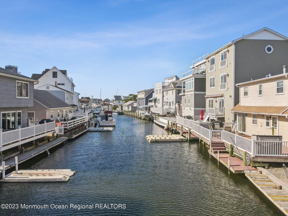 209 Johnson Road, Lavallette, NJ 08735 BHGRE