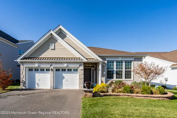 73 Ambermist Way, Forked River, NJ 08731