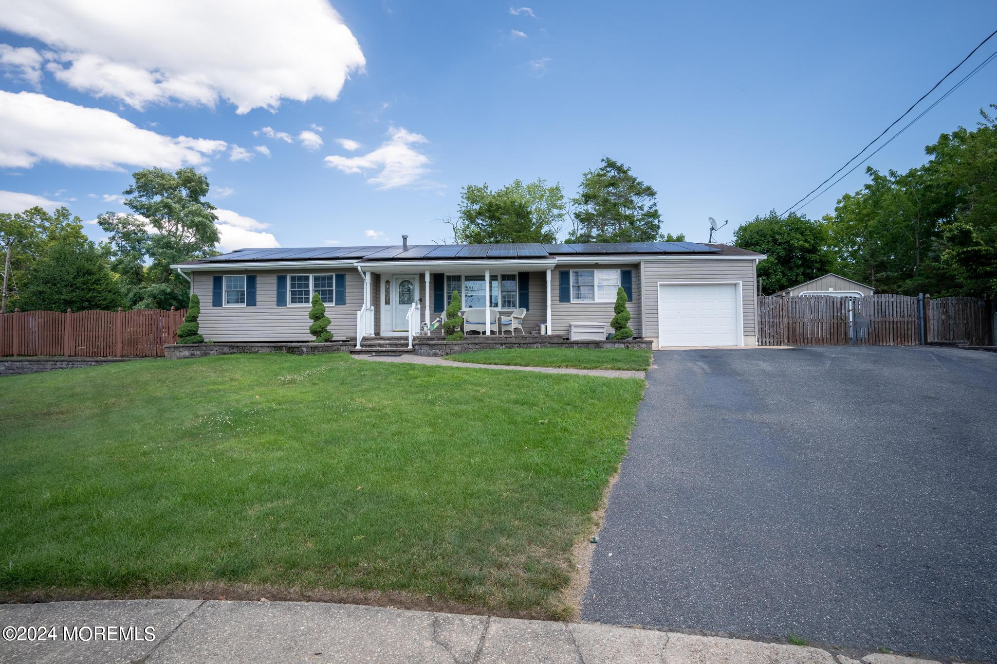 386 Cokes Drive, Toms River, NJ 08753 - BHGRE