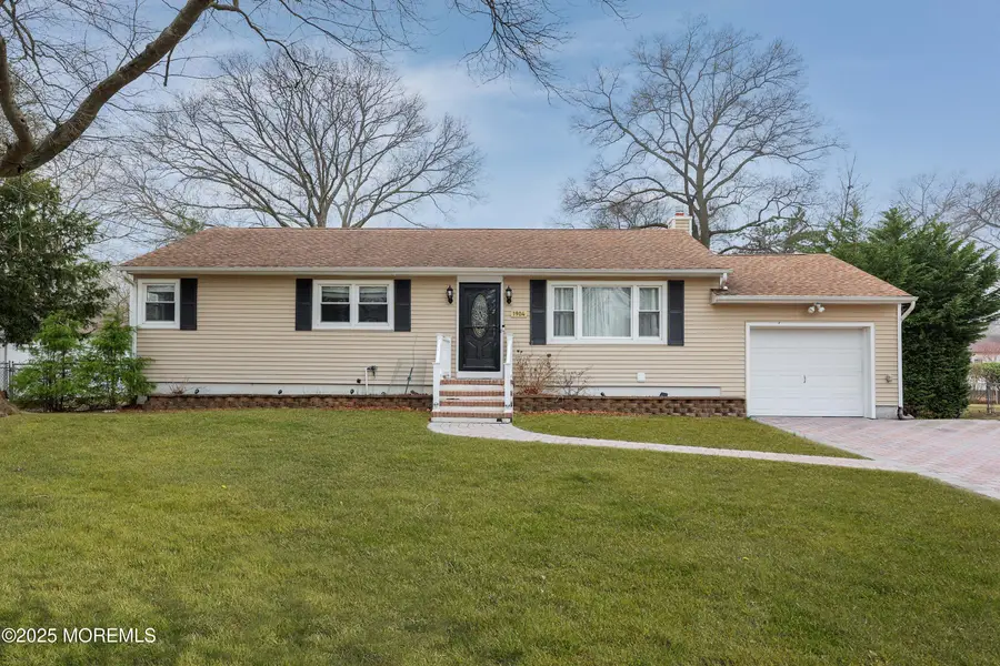 1904 Waverly Street, Oakhurst, NJ 07755 - Image #2