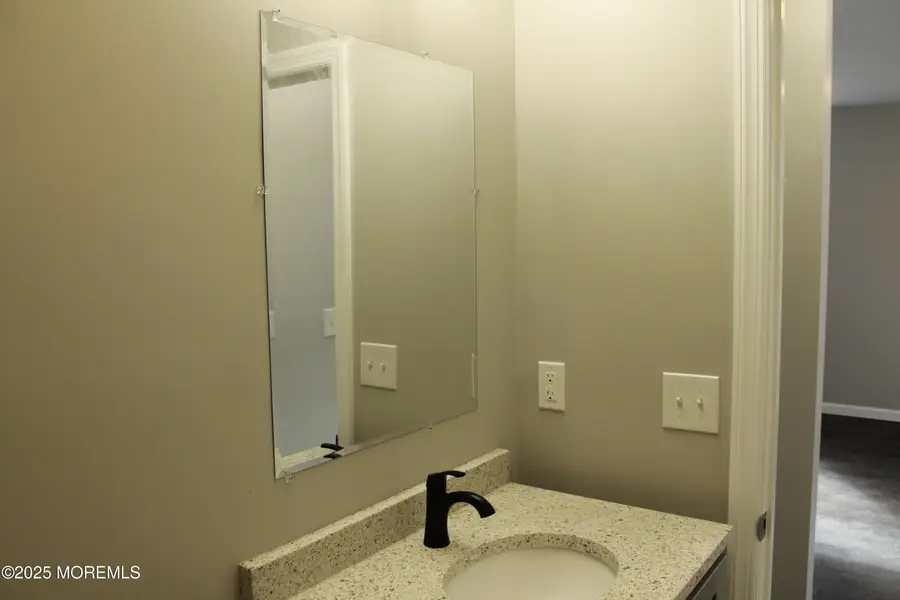 519 Roosevelt Avenue, Carteret, NJ 07008 - Image #3