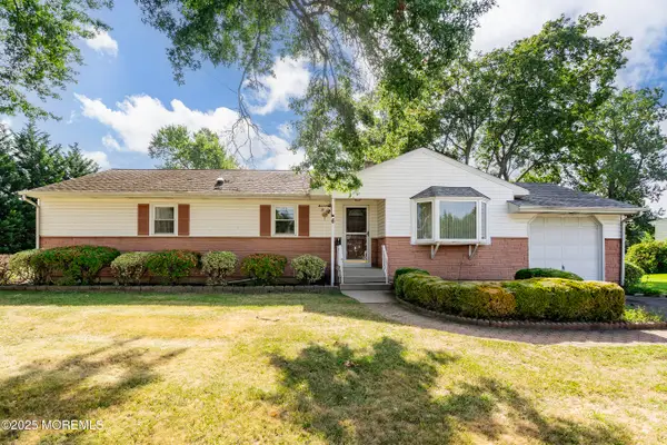 6 Kim Valley Road, Hamilton, NJ 08620