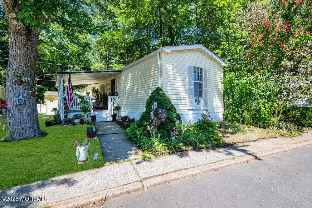 17 South Drive, East Windsor, NJ 08520 - Image #1