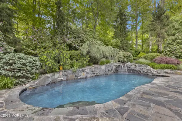 17 Ashley Drive, Holmdel, NJ 07733