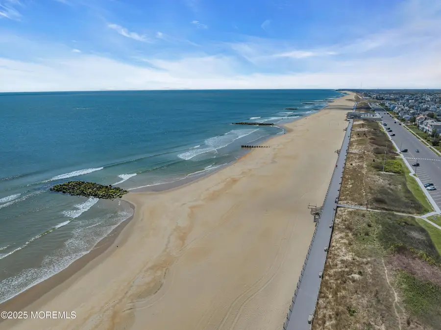 20 Sussex Avenue, Spring Lake, NJ 07762 - Image #3