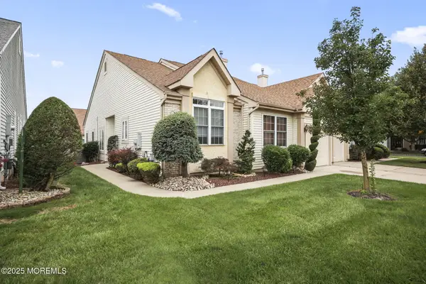 25 Wellfleet Street, Monroe, NJ 08831