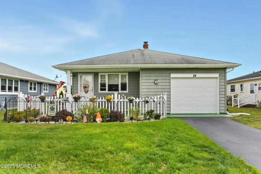 24 Port Royal Drive, Toms River, NJ 08757 - Image #2