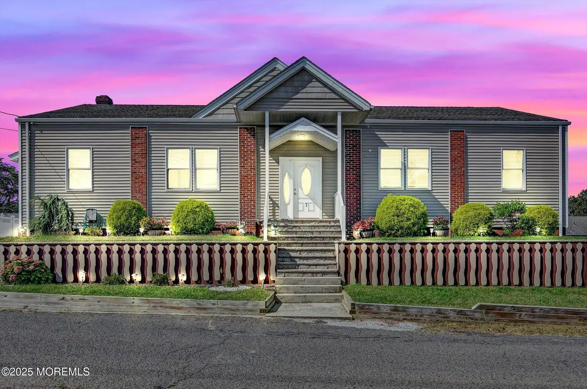 7 John Street, Sayreville, NJ 08872 - Image #1