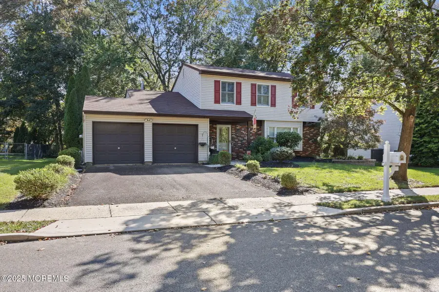 10 Colonial Court, Howell, NJ 07731 - Image #2