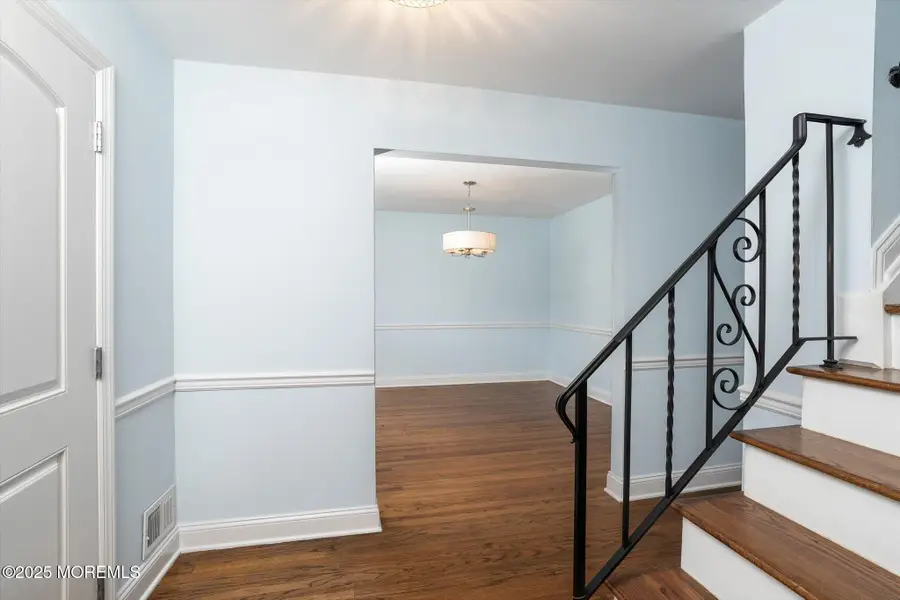 29 Walt Whitman Way, Hamilton Square, NJ 08690 - Image #3