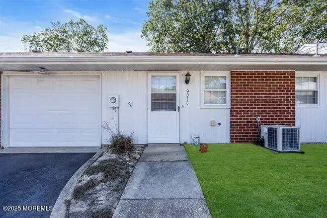 931 Thornhill Court #C, Lakewood, NJ 08701 - Image #1