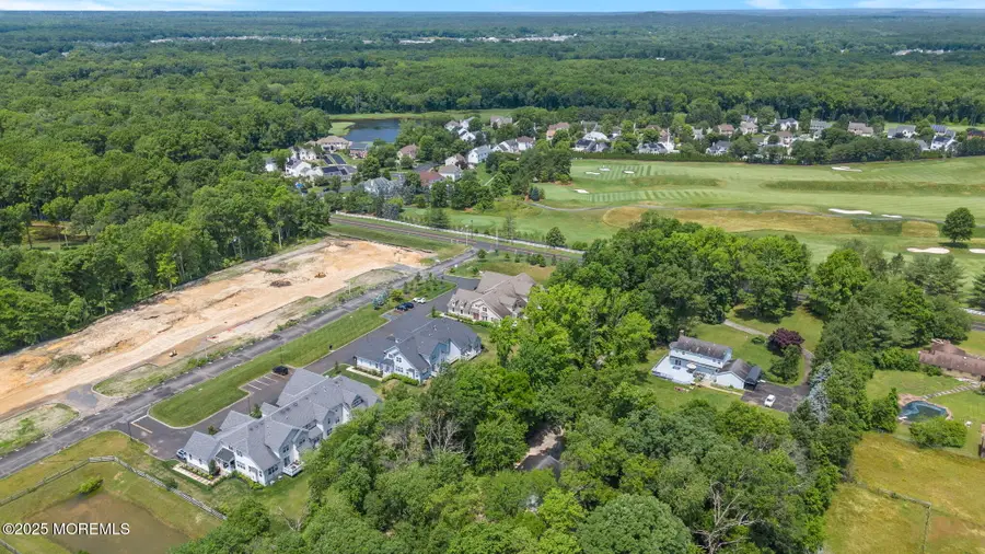 6 Remington Court, Farmingdale, NJ 07727 - Image #3