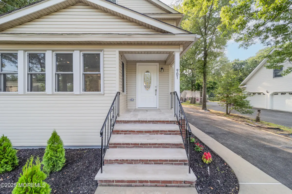 901 Palmer Avenue, Holmdel, NJ 07733 - Image #1