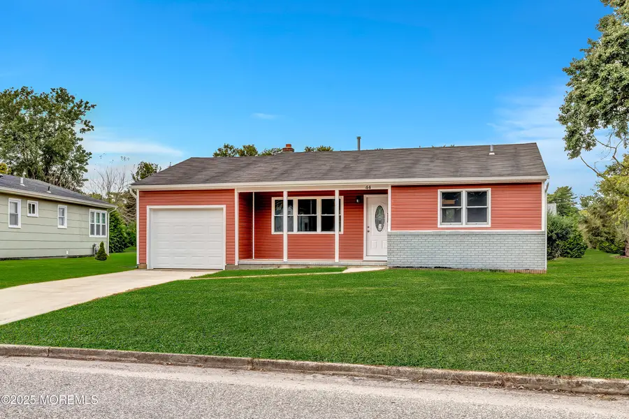 44 Chancellor Court, Toms River, NJ 08757 - Image #3