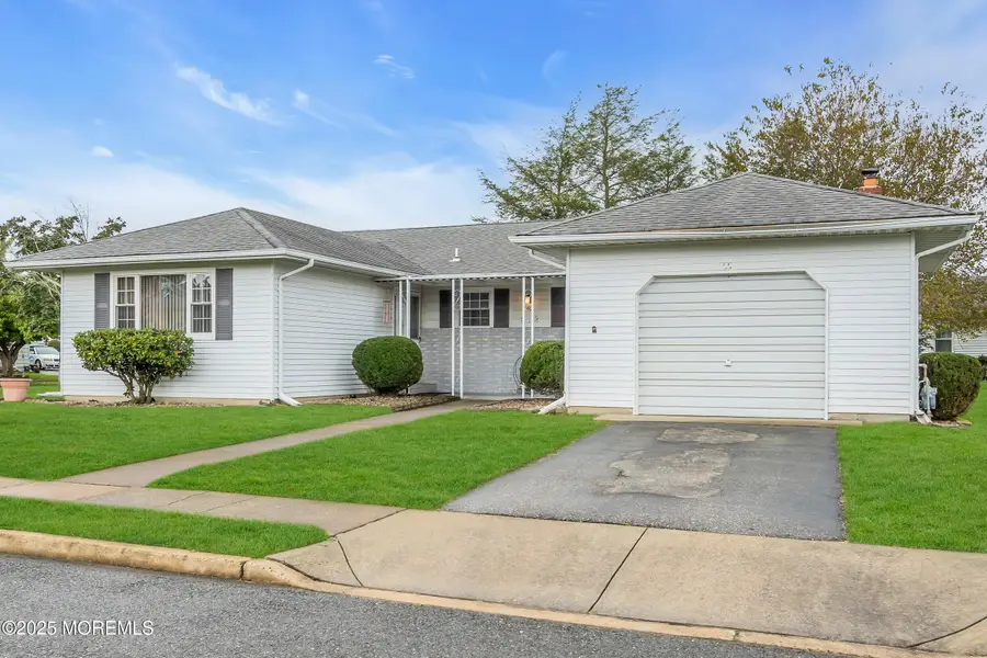 60 Woodstock Drive, Toms River, NJ 08757 - Image #3