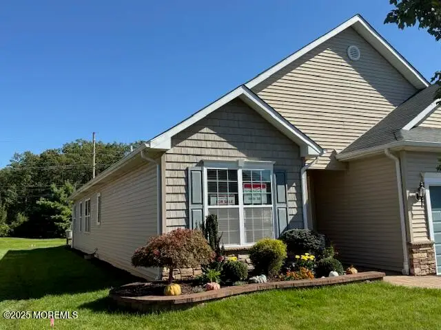 9 Eagle Ridge Circle, Lakewood, NJ 08701 - Image #3