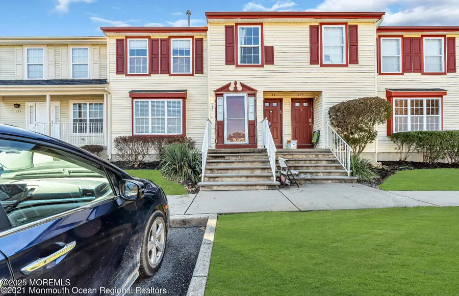 129 Liverpool Court, Lakewood, NJ 08701 - Image #2