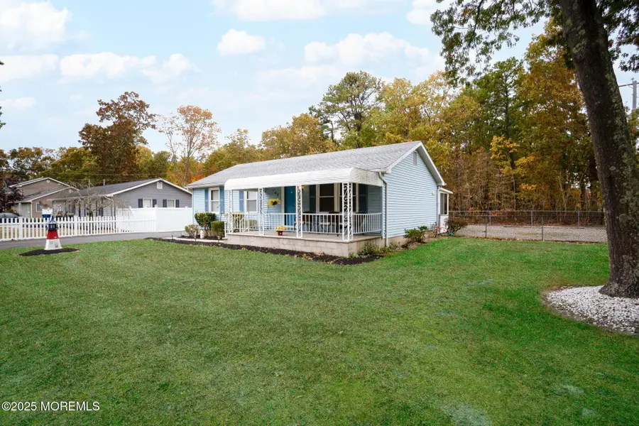 704 Dunedin Street, Toms River, NJ 08753 - Image #2