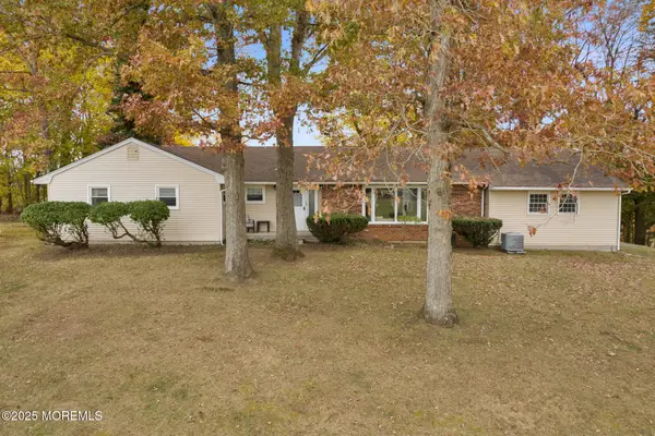 193 Burlington Path Road, Cream Ridge, NJ 08514