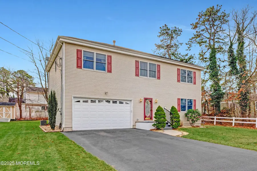 732 Wellington Avenue, Toms River, NJ 08757 - Image #3