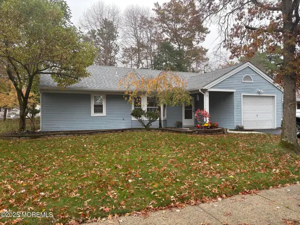 11 Portsmouth Drive, Forked River, NJ 08731