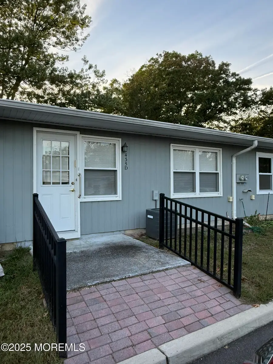 435D Picardy Court, Lakewood, NJ 08701 - Image #2