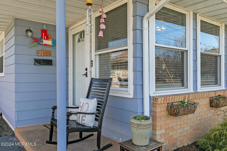 21 Palisades Drive, Toms River, NJ 08753 - Image #2