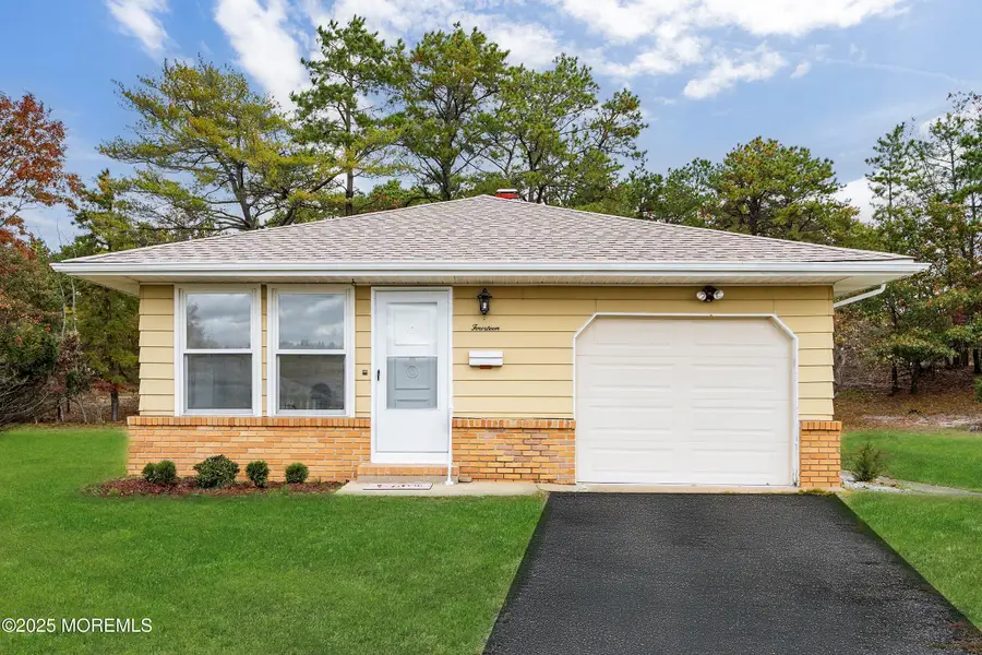 14 Saint Pierri Court, Toms River, NJ 08757 - Image #2