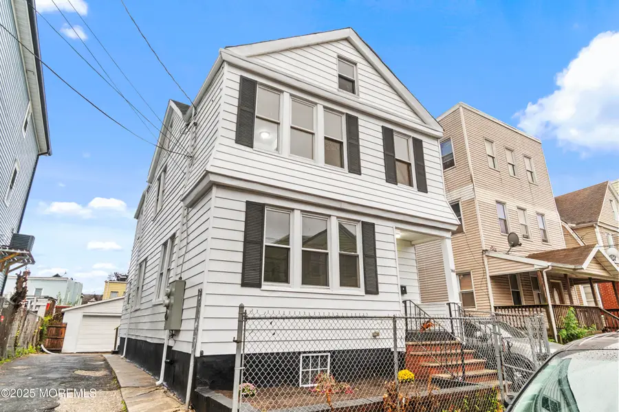 366 Badger Avenue, Newark, NJ 07112 - Image #2
