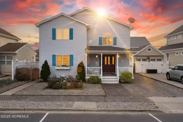 16 Brown Avenue, Lavallette, NJ 08735