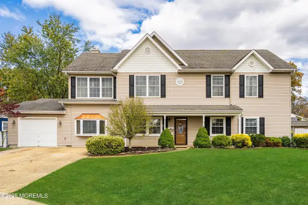 111 Applegate Avenue, Monroe, NJ 08831