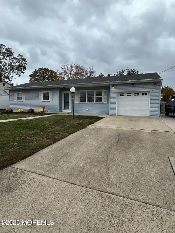 1425 Nevada Drive, Toms River, NJ 08753