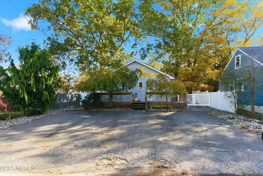 833 Rodgers Street, Lanoka Harbor, NJ 08734 - Image #2