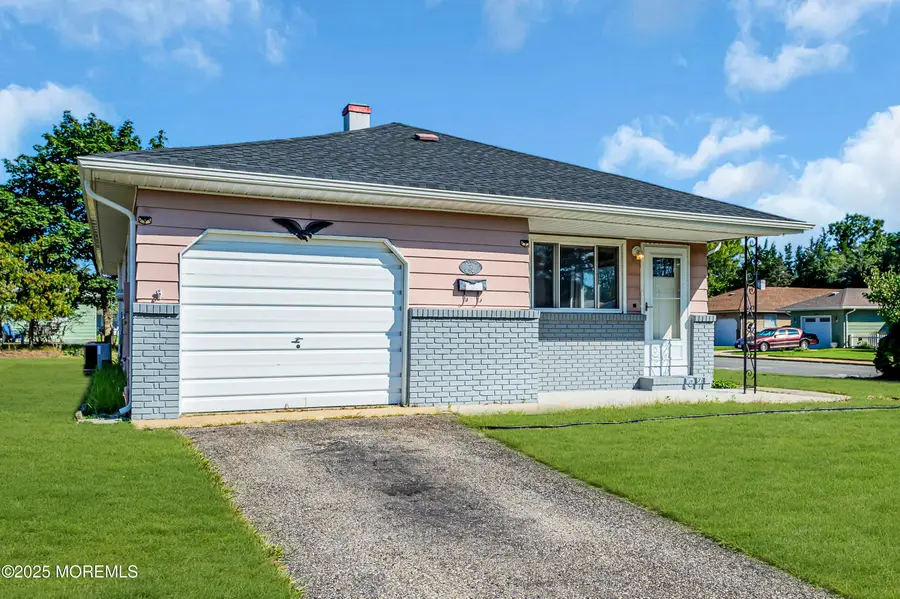 37 Oranjestad Street, Toms River, NJ 08757 - Image #2