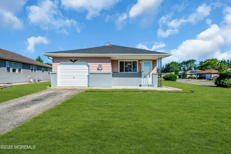 37 Oranjestad Street, Toms River, NJ 08757 - Image #3