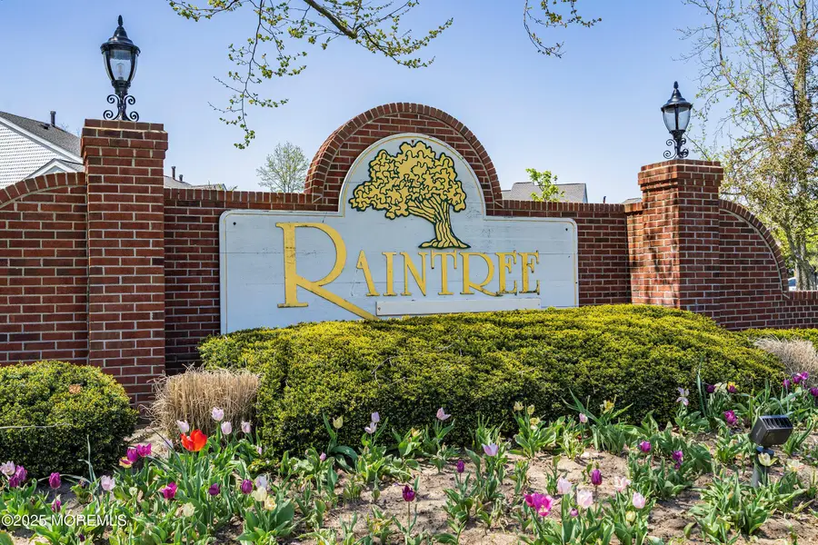 218 Tulip Lane, Freehold, NJ 07728 - Image #2